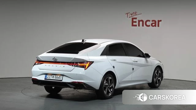 Hyundai Avante (CN7) 2021 Белый из Кореи