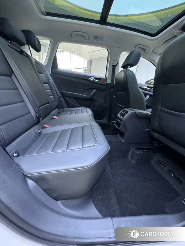 Volkswagen Tuyue 2021 Белый из Китая