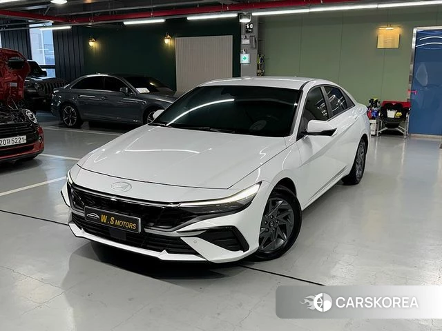 Hyundai The New Avante (CN7) 2023 Белый из Кореи