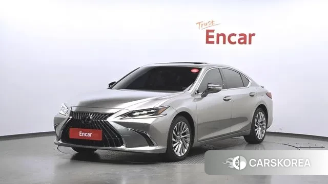 Lexus ES300h 7th generation 2023 Серый из Кореи