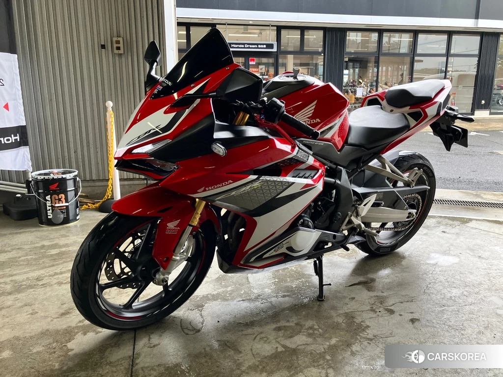 Проданный Honda CBR250RR ABS 2017 из Японии, фото 2
