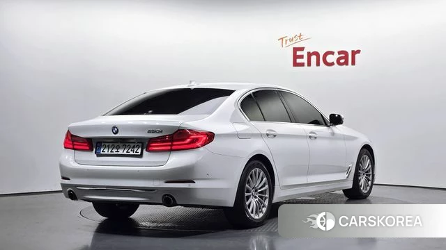 BMW 5 Series (G30) 2019 Белый из Кореи