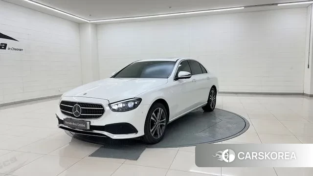 Mercedes-Benz E-Class W213 2022 Белый из Кореи