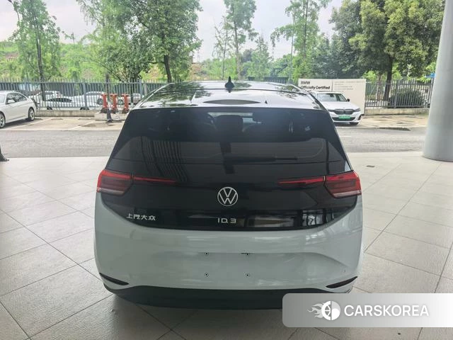 Volkswagen ID.3 2022 Белый из Китая