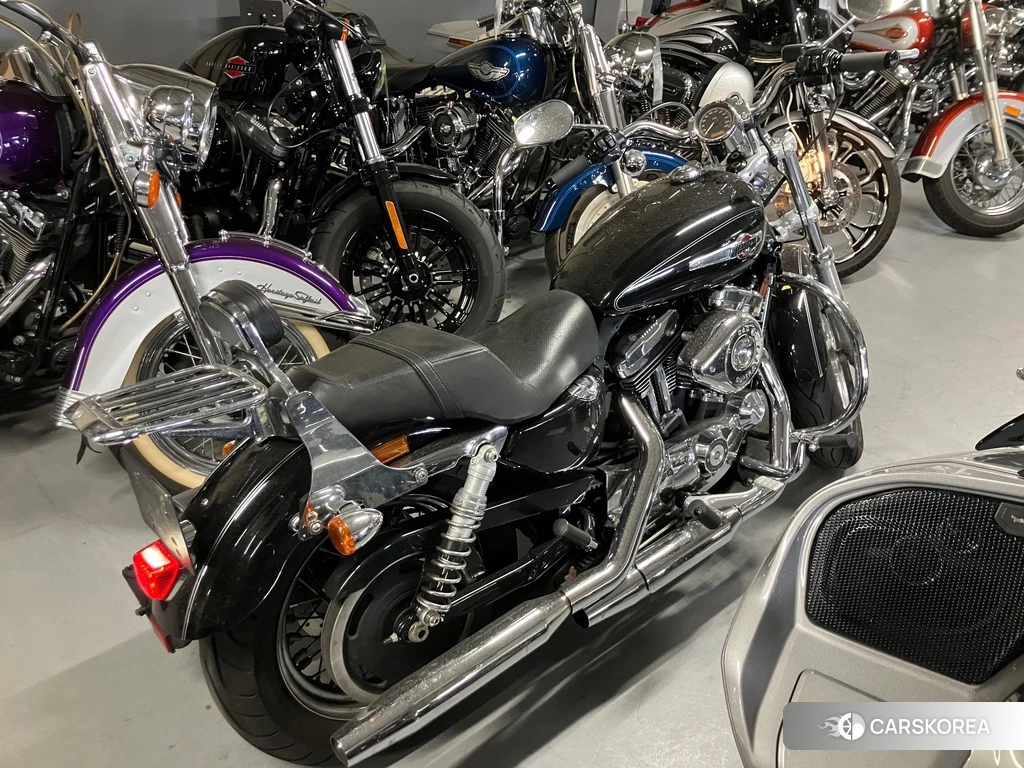 Проданный Harley-Davidson Sportster XL1200C 2012 из Японии