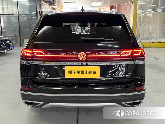 Volkswagen Tourang 2022 Черный из Китая