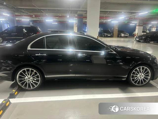 Mercedes-Benz E-Class W213 2022 Черный из Кореи