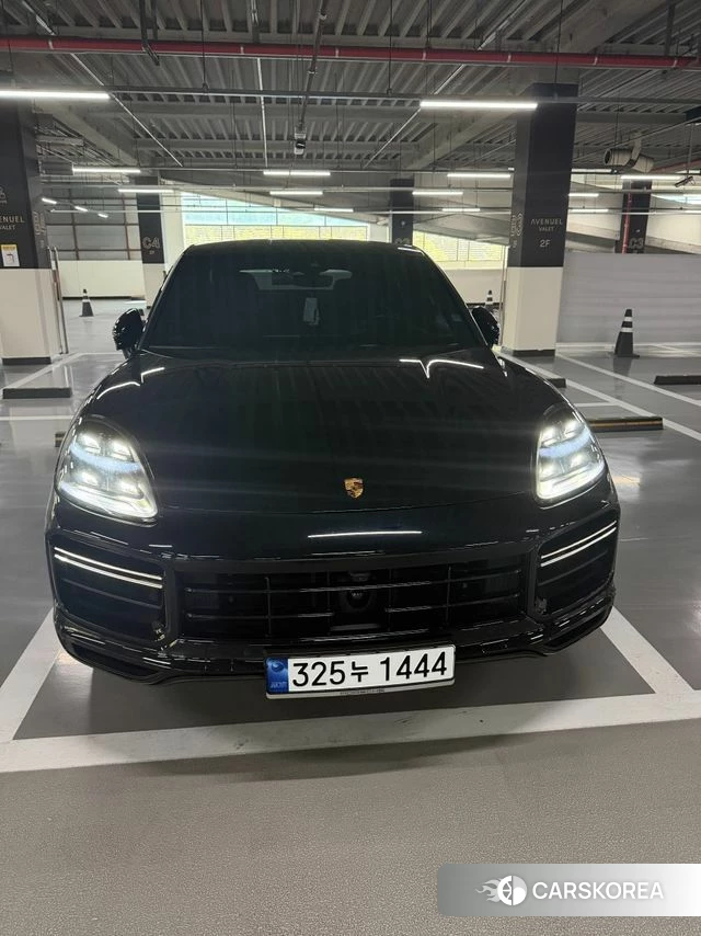 Porsche Cayenne (PO536) 2021 Черный из Кореи