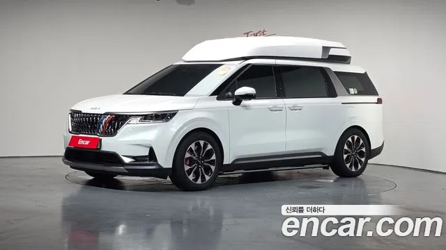 Kia Carnival 4th generation 2023 Белый из Кореи