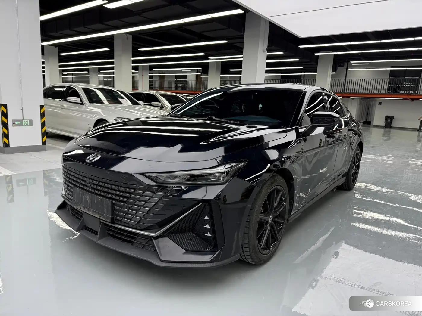 Chang'an UNI-V 2024 Черный из Китая