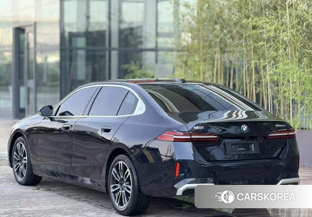 BMW 5 series 2024 Черный из Китая