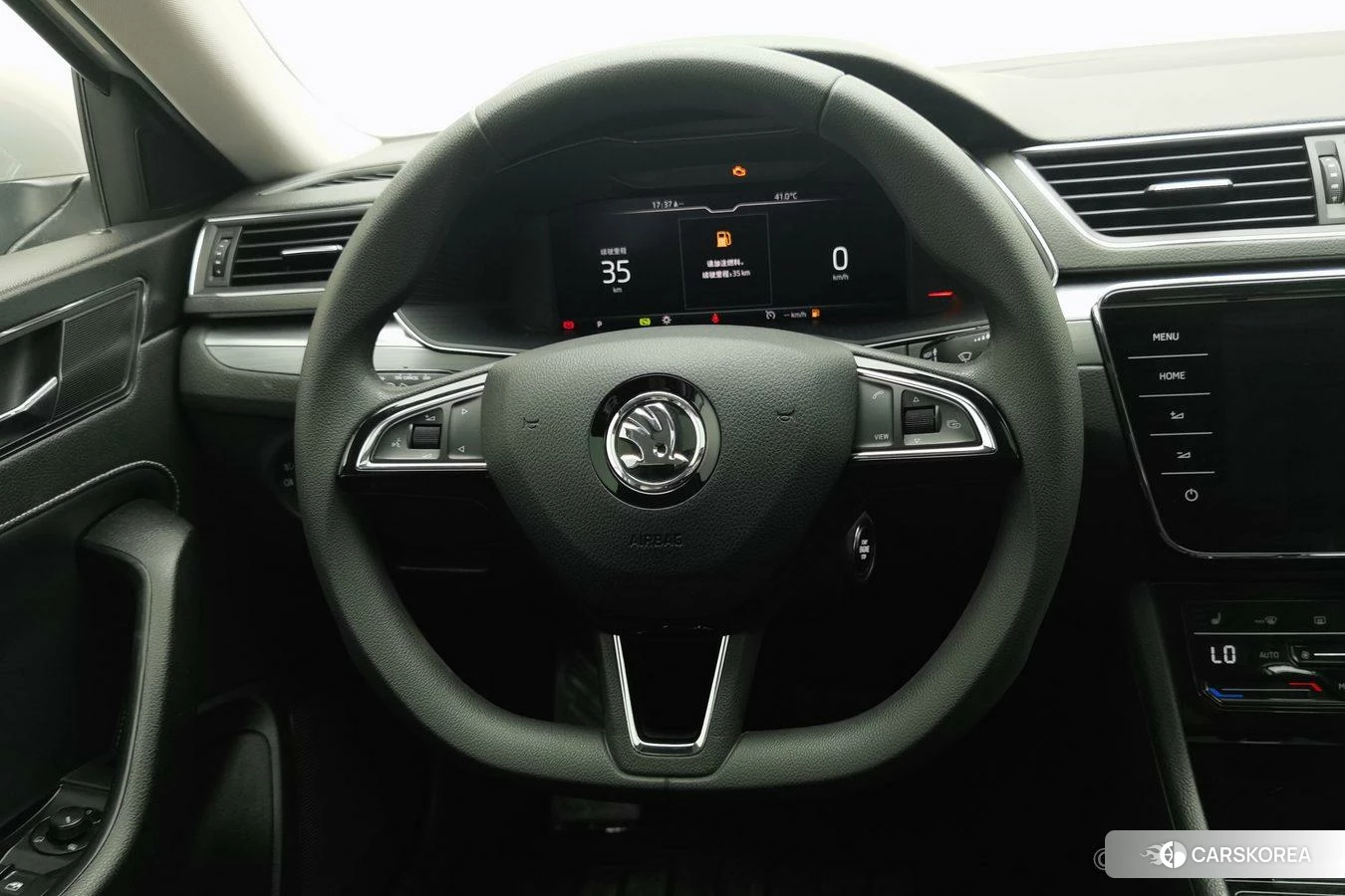Skoda Superb 2021 Желтый из Китая
