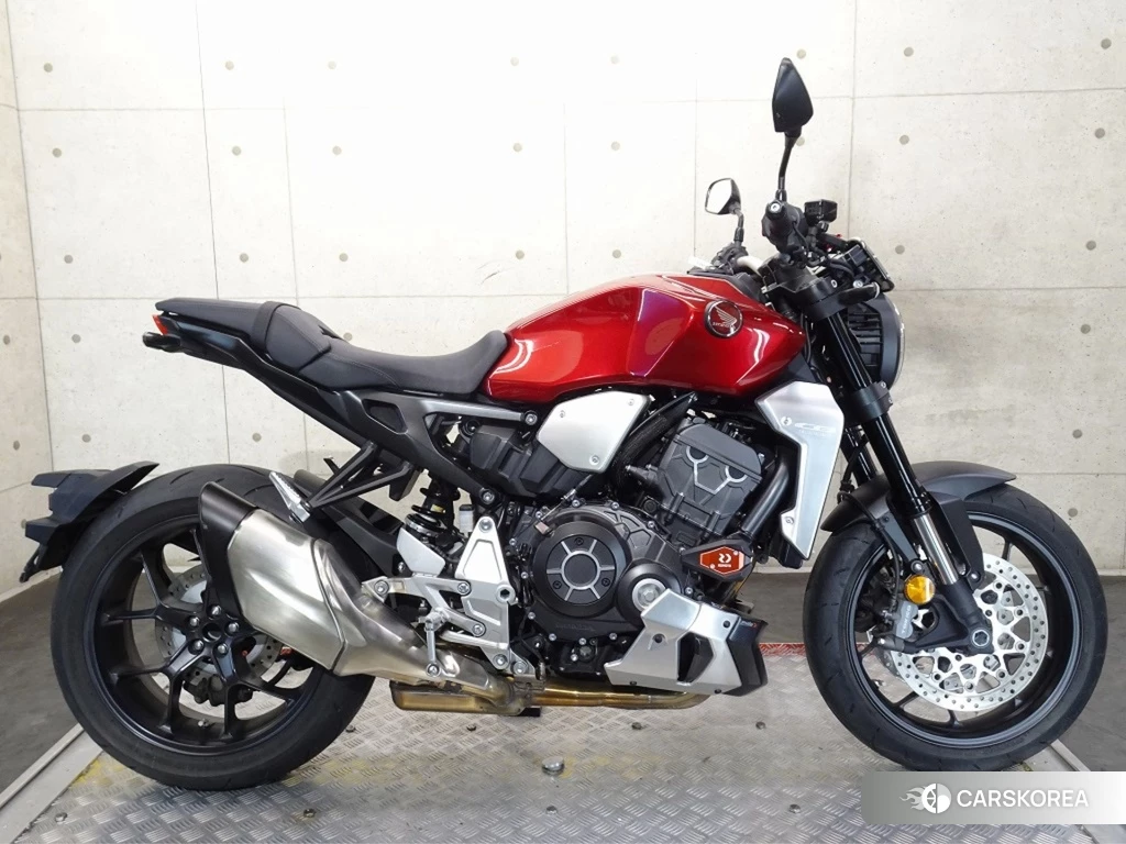 Проданный Honda CB1000R 2020 из Японии, фото 2