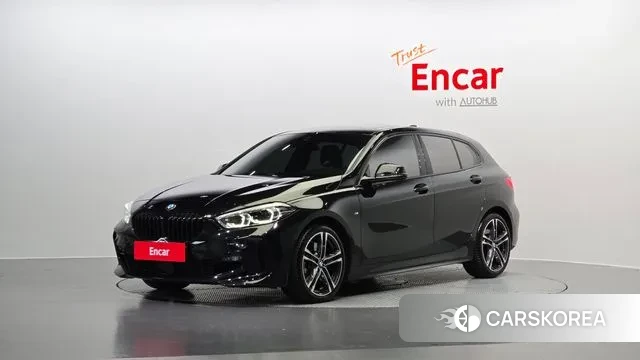 BMW 1 Series (F40) 2023 Черный из Кореи