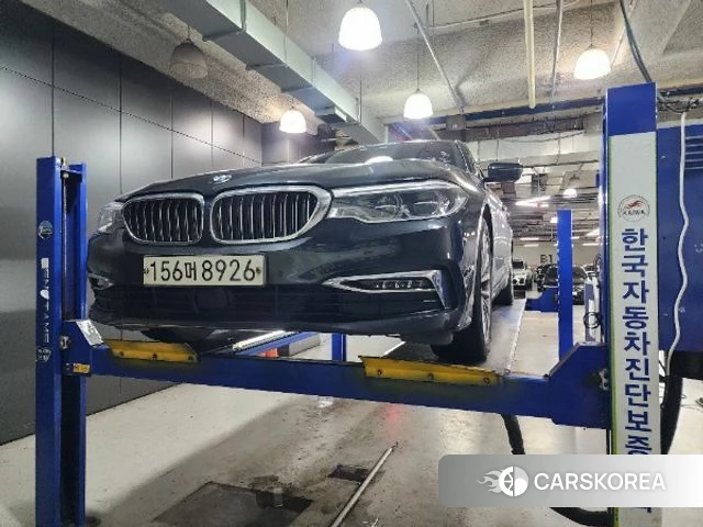 BMW 5 Series (G30) 2019 Черный из Кореи