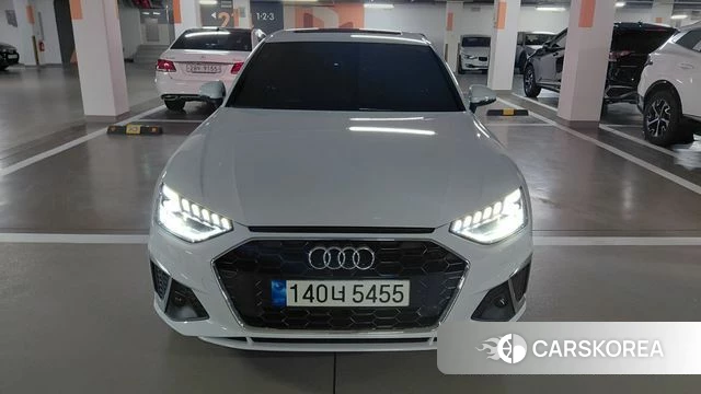 Audi A4 (B9) 2021 Белый из Кореи