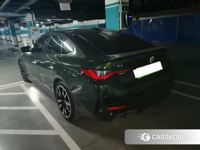 BMW i4 2023 Зеленый из Китая