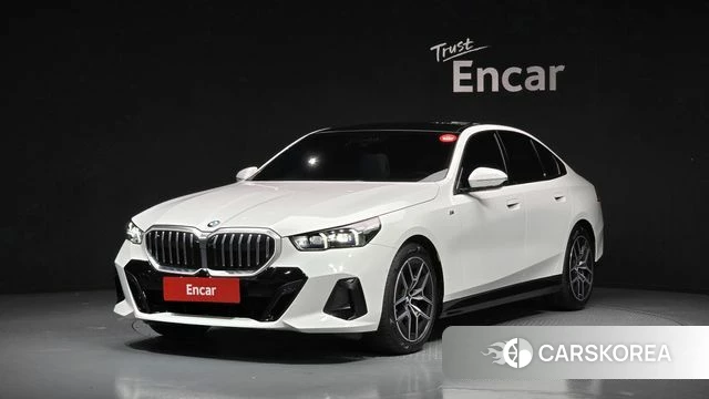BMW 5 Series (G60) 2025 Белый из Кореи