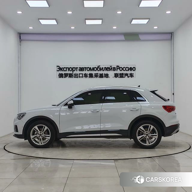 Audi Q3 2022 Белый из Китая