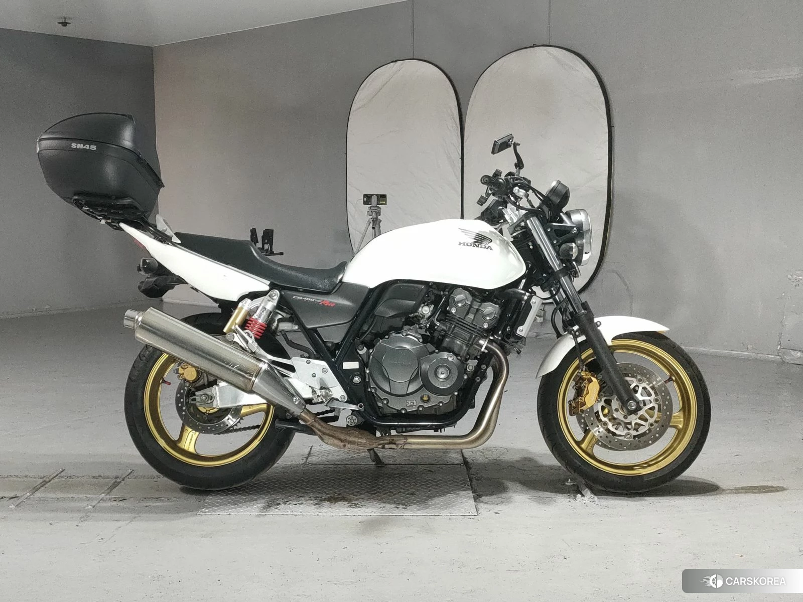 Проданный Honda CB400SF 2011 из Японии