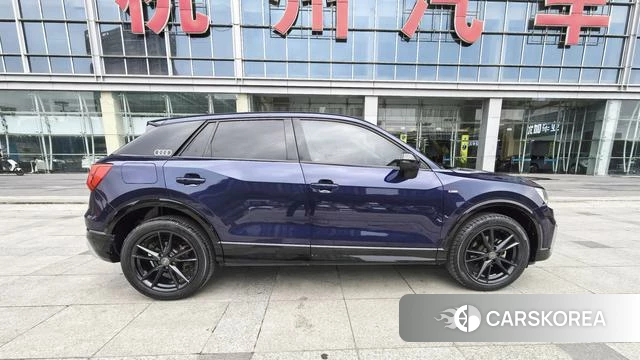 Audi Q2L 2019 Фиолетовый из Китая