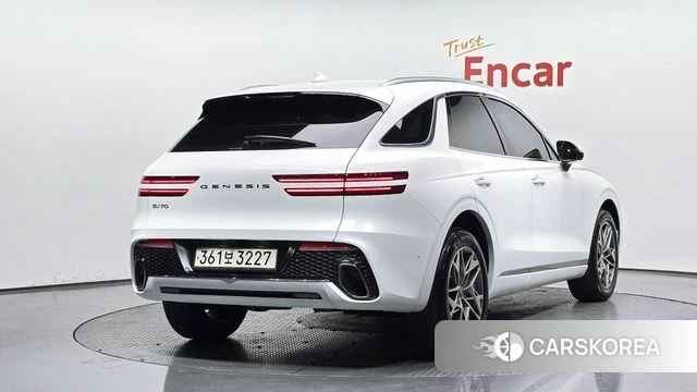 Genesis GV70 2022 Белый из Кореи