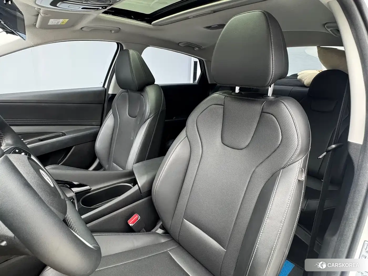 Hyundai Elantra 2023 Белый из Китая, фото 2