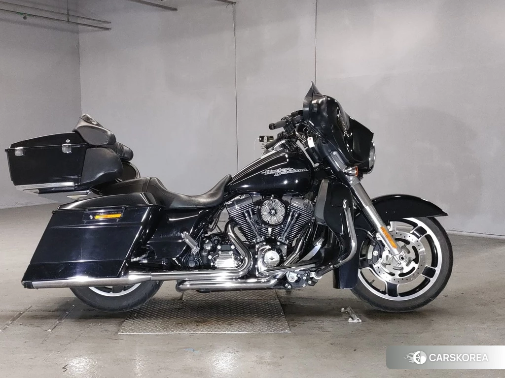 Проданный Harley-Davidson Street Glide FLHX1690 2013 из Японии, фото 2