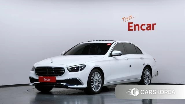 Mercedes-Benz E-Class W213 2022 Белый из Кореи