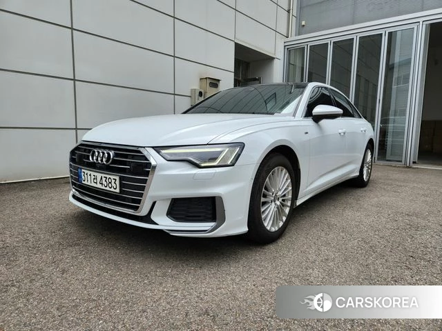 Audi A6 (C8) 2021 Белый из Кореи