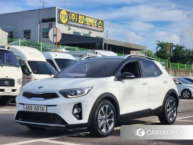Kia Stonic 2018 Белый из Кореи
