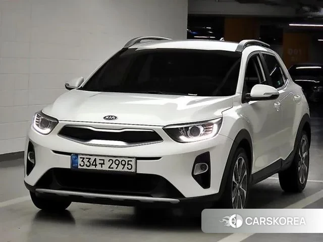 Kia Stonic 2020 Белый из Кореи