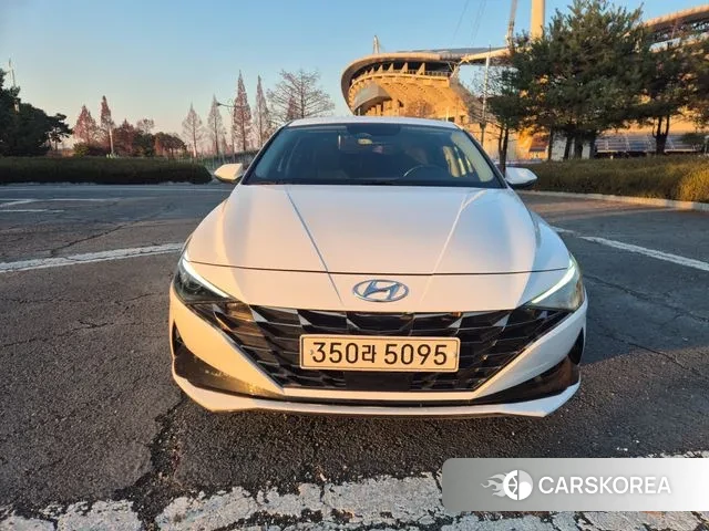 Hyundai Avante (CN7) 2021 Белый из Кореи