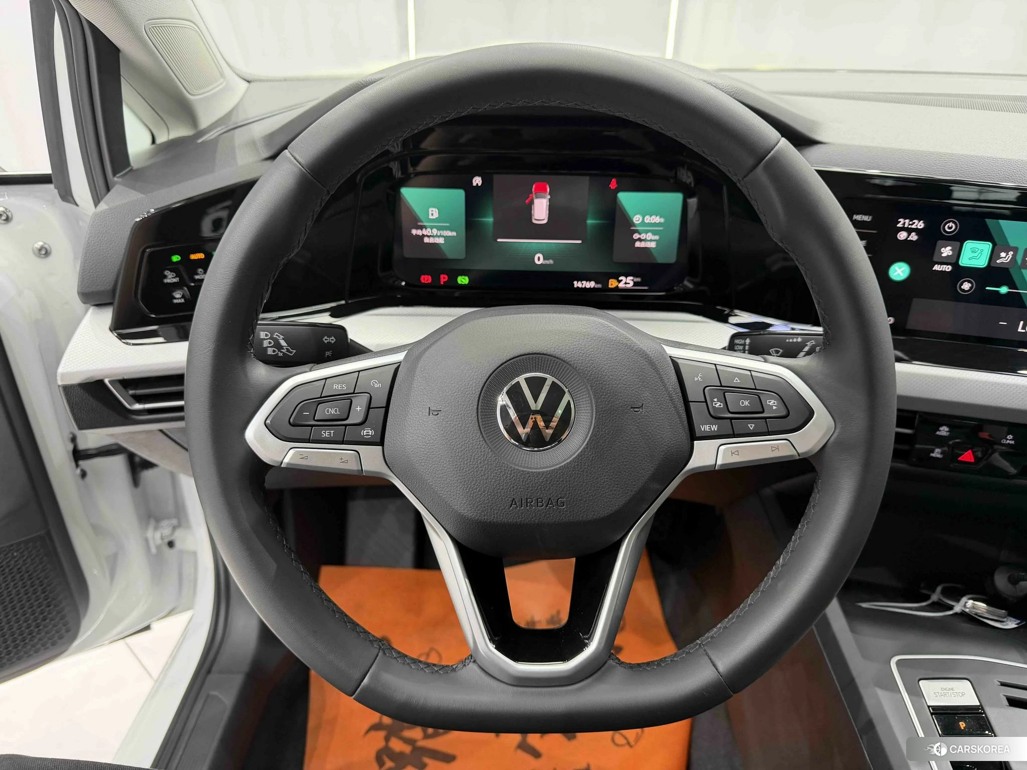 Volkswagen Golf 2022 Белый из Китая