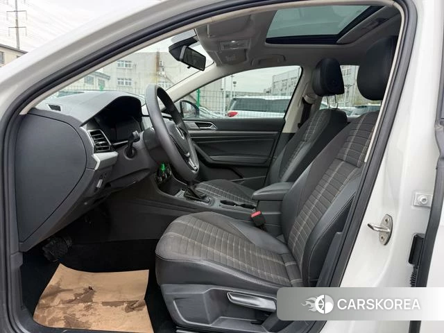 Volkswagen Lavida 2021 Белый из Китая
