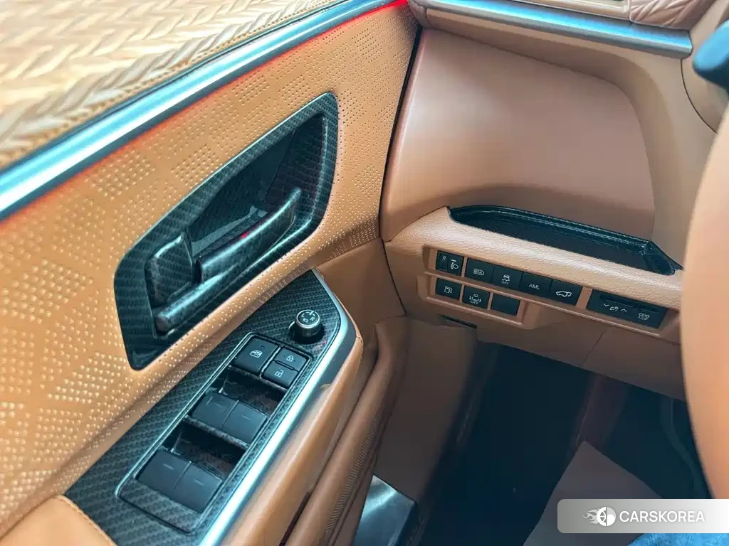 Toyota Sienna 2022 Белый из Китая