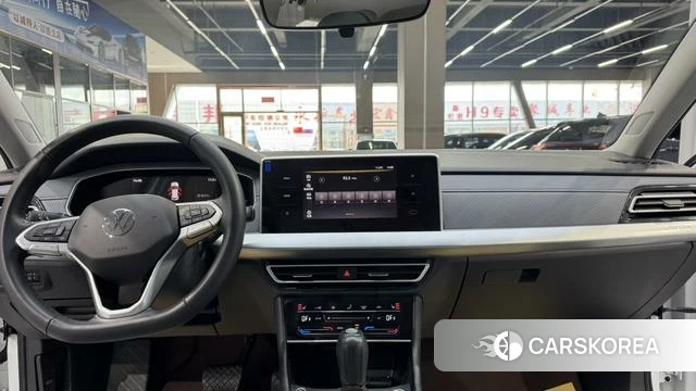Volkswagen Lavida 2022 Белый из Китая