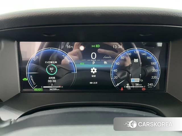 Toyota Camry 2024 Белый из Китая
