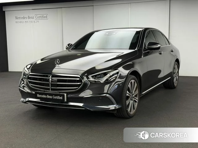 Mercedes-Benz E-Class W213 2022 Серый из Кореи