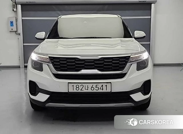 Kia Seltos 2021 Белый из Кореи