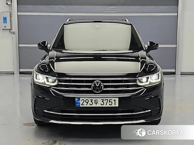 Volkswagen Tiguan second Generation 2021 Черный из Кореи
