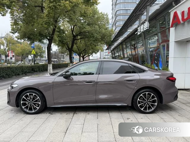 Audi A5L 2025 Красный из Китая