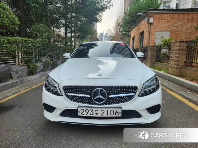 Mercedes-Benz C-Class W205 2020 Белый из Кореи