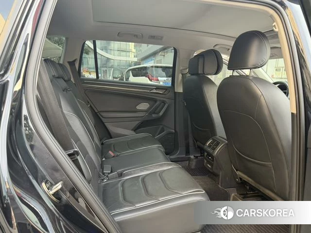 Volkswagen Tiguan L 2021 Черный из Китая