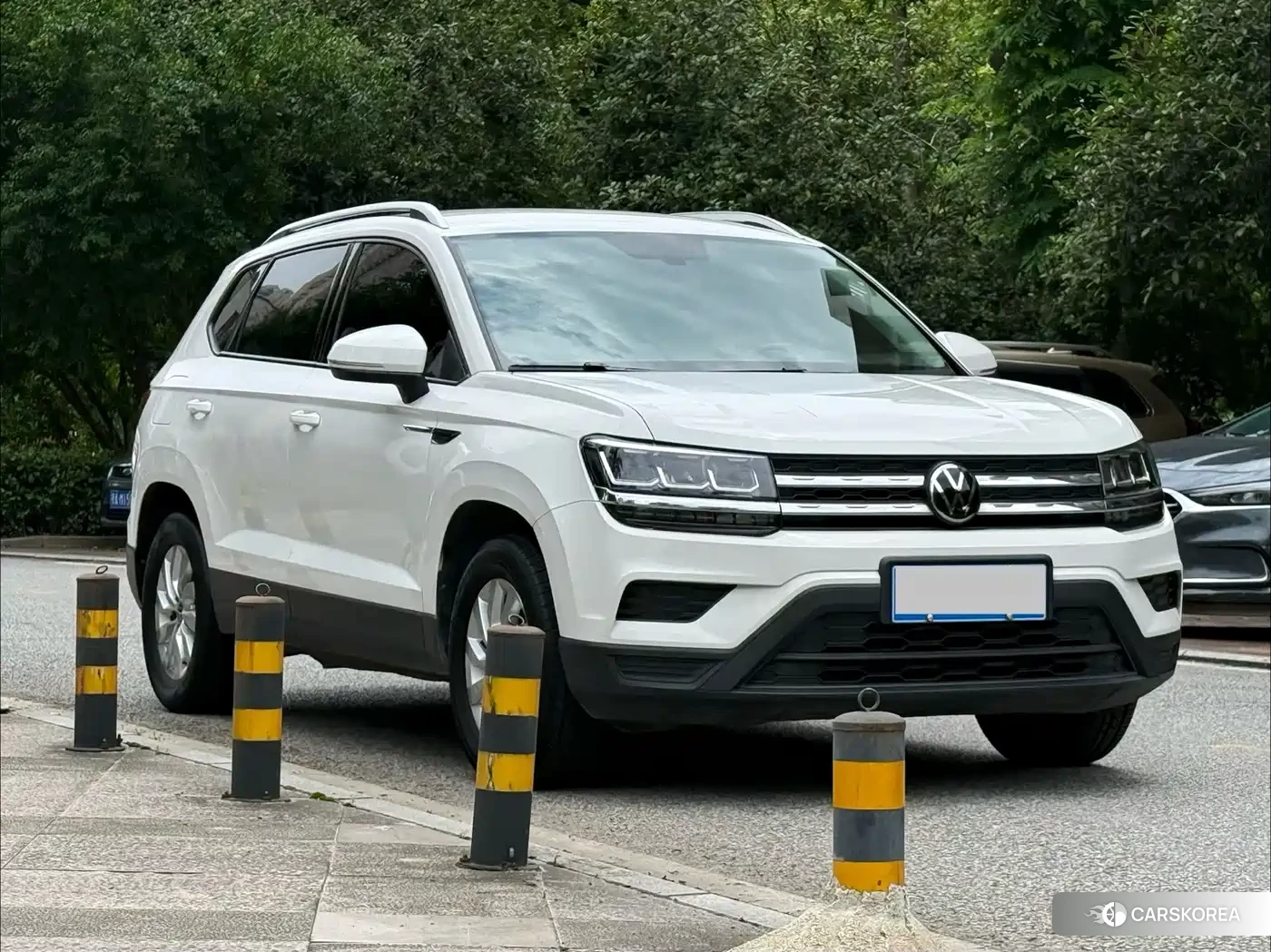 Volkswagen Tharu 2022 Белый из Китая, фото 2