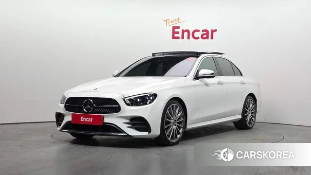 Mercedes-Benz E-Class W213 2022 Белый из Кореи