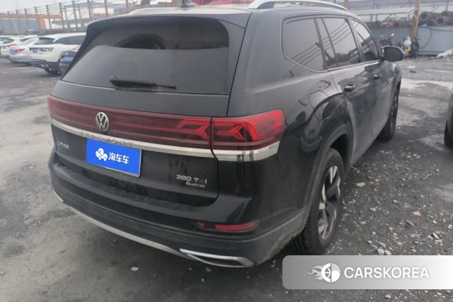 Volkswagen Tourang 2023 Черный из Китая