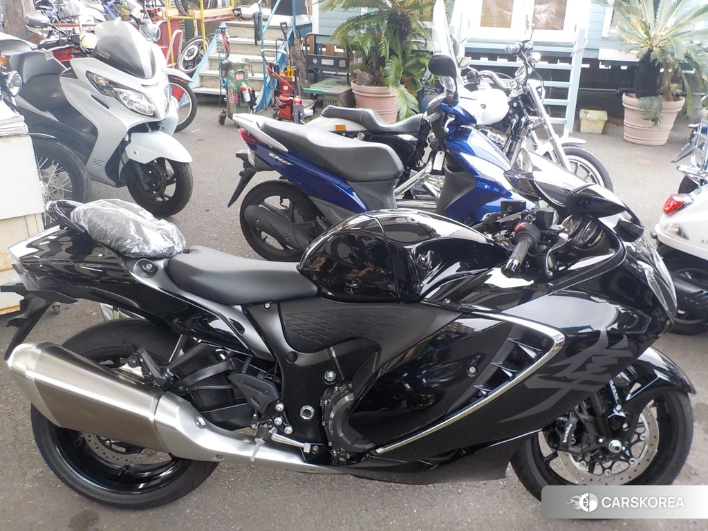 Проданный Suzuki GSX1300R HAYABUSA 2023 из Японии, фото 2