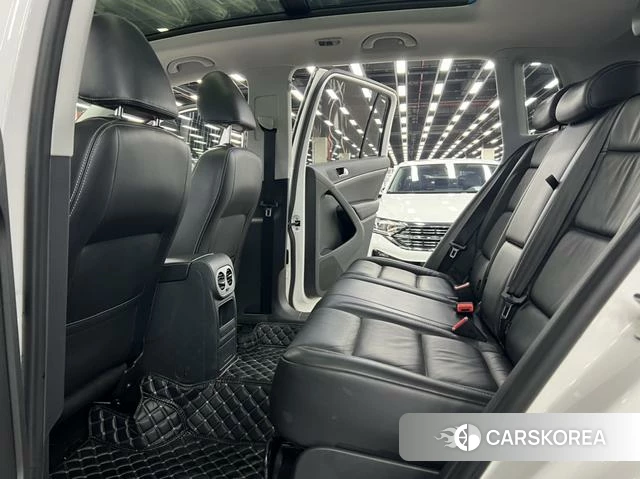 Volkswagen Tiguan 2019 Белый из Китая