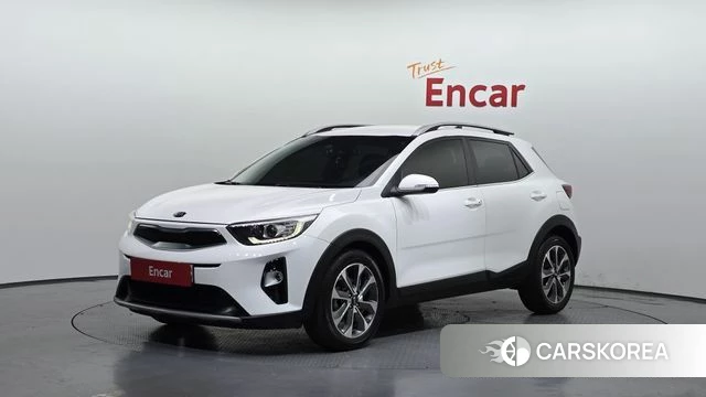Kia Stonic 2019 Белый из Кореи